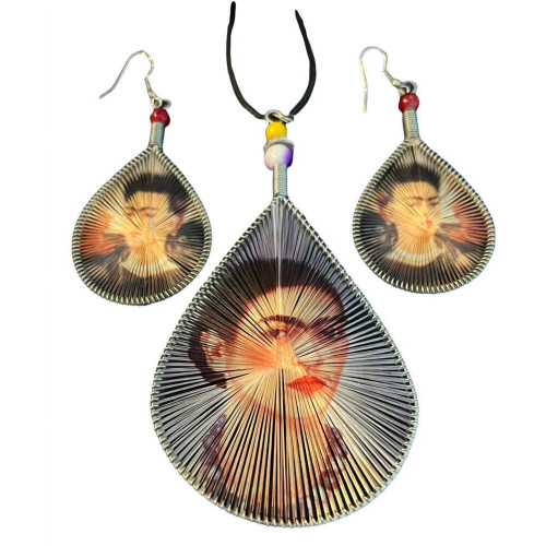 Χειροποίητο σκουλαρίκι και κολιέ Frida Kahlo για αγόρι με μαλλιά, μεταξωτό νήμα, δάκρυ,