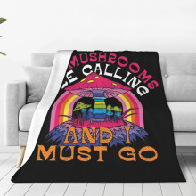 Die Pilze rufen und ich muss gehen – Ultraweiche Mikroflanelldecke, 152 x 127 cm, für Bett, Sofa, Sessel, alle Jahreszeiten
