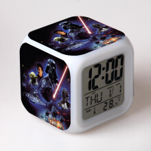 Réveil LED à motif Star Wars, horloge de bureau numérique lumineuse et colorée, compatible avec HTNL#823, cadeau pour enfants et adultes