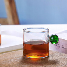 Verres, verres à vin, tasses à café, tasses à lait, verres à eau, tasses à thé, tasses à anse ronde, verres japonais, vaisselle pour