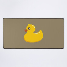 Una nueva alfombrilla de escritorio con forma de patito de goma.