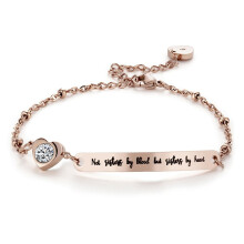 Verstellbares Damenarmband mit Buchstabenprint, Titanstahl, gebogene Platte, herzförmiges Anhängerarmband, Schmuckaccessoire