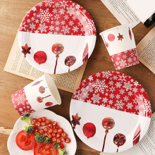 SUSUchens Lot de 10 assiettes et gobelets en papier de Noël, jetables, résistants à la chaleur, imprimés de dessins animés colorés, articles de