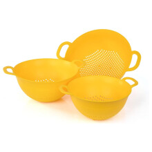 Set aus Kunststoff-Siebeinsätzen: 3, 3,5 und 5 Quart (Gelb) – Doppelte stabile Griffe, tiefe Schüssel, BPA-frei – Für Nudeln, Gemüse