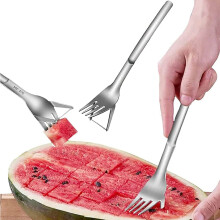 Vattenmelondelare, gaffel för skärning av vattenmelon, 2-i-1-skärare i rostfritt stål, melonbitningsverktyg för hemmacamping och köksutrustning