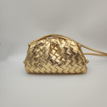Mochila Cloud 2024, nuevo estilo, bolso de mujer de piel de vaca arrugada, bolso de hombro MJ51Gold, 22*9*14cm