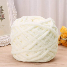 Alofun Chunky Knit Yarn, zacht fluweelgaren voor haken, breien van dekens, truien en sjaals - Beige, minder dan $5