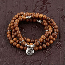 RSAMD Monikerroksiset puuhelmet Buddha Lotus OM Rannekoru Tiibetin buddhalainen Mala Charm Rosar-Titaanipinnoitettu