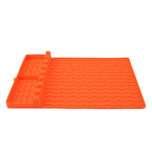 Silicone Grill Mat Heat Resistant BBQ Side Shelf Mat for Utensil Storage and Easy Surface Protection (Type 2)