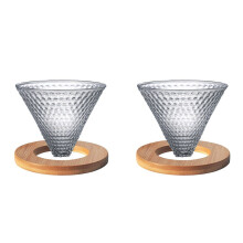 Set di 2 imbuti filtranti a forma di V in vetro color fragola per caffè, con diametro interno di 8,8 cm.