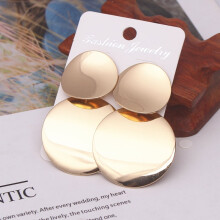 Korea Pearl Earrings 2024 For Women Round Geometric Statement Vintage Gold Color Stud Earrings Fashion Jewelry Earring