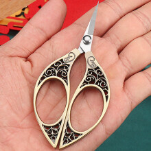 Retro Small Kitchen Scissors, Stainless Steel All-Purpose Scissors for Tailor, Thread, Tea, Office, Handmade, Gold Color, 1X Scissors