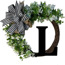Couronne décorative de lettres Fnyoxu26, à suspendre à la porte ou à la fenêtre. Pendentif en rotin avec nœud papillon.