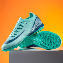 New Men Professional Soccer Shoes Sport Ultra-light Non-slip Unisex Football Boots Cleats Grass Training Match FG/TF