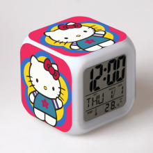 Detský digitálny budík HANNTAOO s Hello Kitty, 7-farebným LED displejom, teplomerom a nočným svetlom - kompatibilný s A93-048HTNL#1046