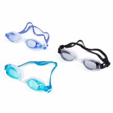 Swimming goggles for adults including a pair of earplugs, multicolor