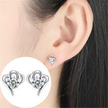 Silver Heart Stud Earrings for Women, Gender Neutral Rose Dangling Earrings, Compatible with Temperament Light