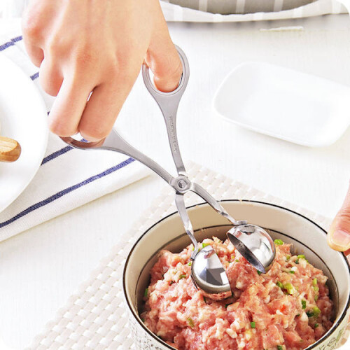 Meatball rolling pin for round, even meatballs 1