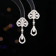 S925 Silver Needle Stud Earrings Women's New High-end Niche Design Light Luxury Earrings Cloud Water Drop Fringed Earrings