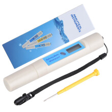 Salinity Tester with Digital Readings for Hydroponic Systems and Saltwater Pools Featuring Automatic Temperature Compensation and Accurate