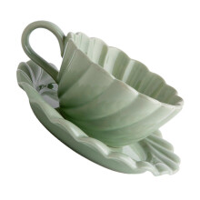 Elegantes Keramiktassen-Set mit Untertasse für Tee und Kaffee, Frühlingsgrünes handgemachtes Design