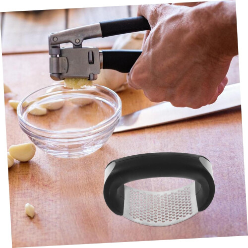 Stainless Steel Garlic Press and Crusher with Ergonomic Handle for Easy Kitchen Mincing 2