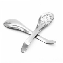 Stainless Steel Garlic Press and Crusher Rust Resistant with Ergonomic Handle Dishwasher Safe