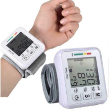 Blutdruckmesser mit verstellbarem Armband und LCD-Display