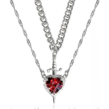 Collier pendentif double cœur en argent, orné d'une épée, pour couples et amis. Chaîne vintage en zircon cubique. Bijou unisexe.
