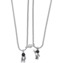 2Pcs Stainless Steel Mutual Attraction Couples Matching Spaceman Pendant Necklace Astronau