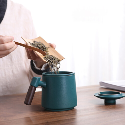 1Set Green Ceramic Tea Cup with Infuser Lid Wood Handle Classic Design 2