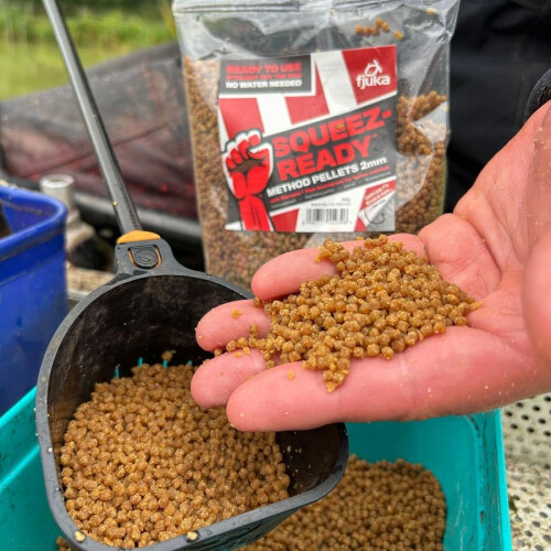 Fjuka SqueezReady Method Pellet 2mm  Readyprepped Method feeder pellet  Car 1