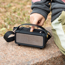 SUSUchens Silicone Case for Marshall Emberton II, with Faux Leather Handle & Shoulder Strap, Anti-Scratch, Shock-Absorbing