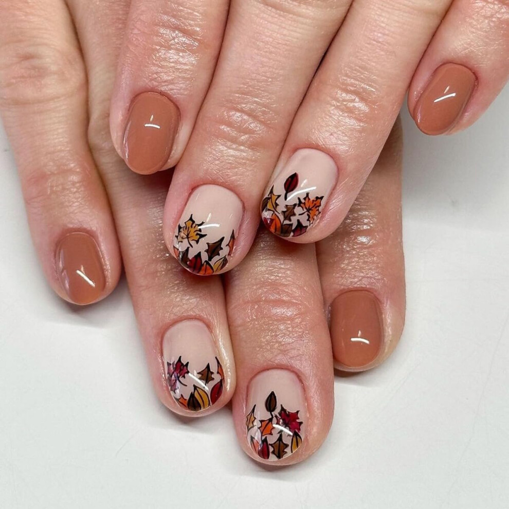 Brown 24Pcs Fall Press On Nails Short Square Coffee Maple Leaf Fake Nails With Glue Reusable