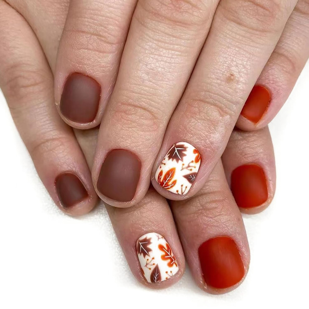 Brown Thanksgiving Press On Nails Short Square Maple Leaves False Nails Reusable Autumn Acrylic Set 24Pcs