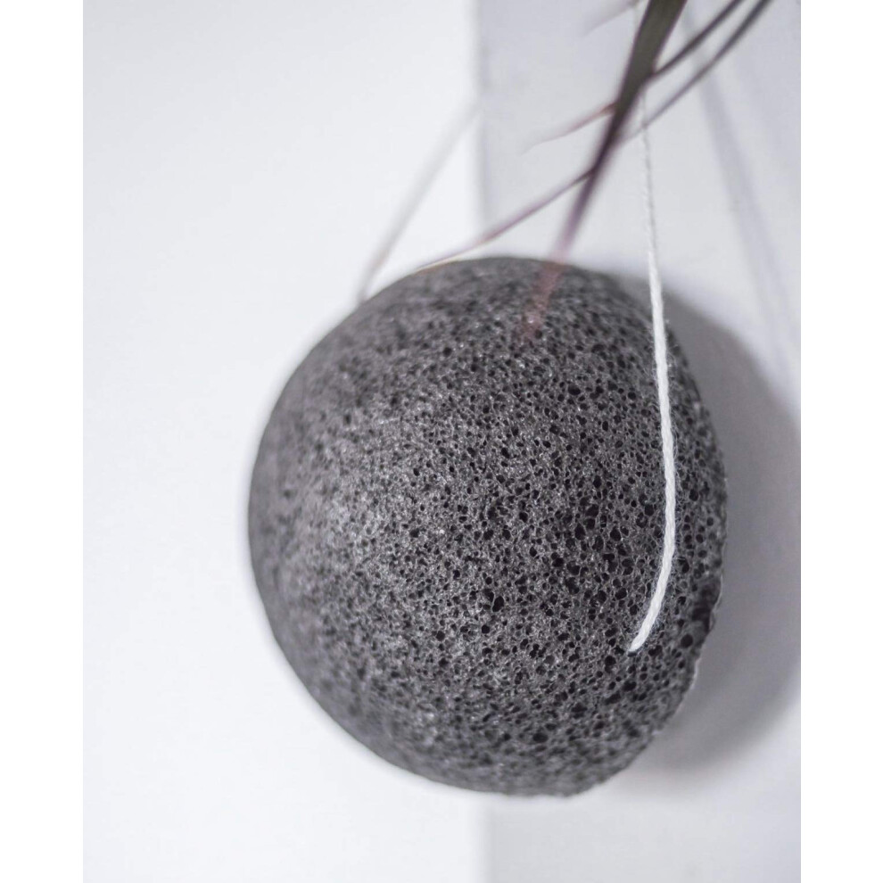 Bamboo Charcoal Konjac Facial Sponge for Deep Pore Cleansing and Gentle Exfoliation, 2 Pack