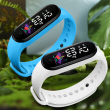 SUSUchens Fashion Sports Bracelet with LED Display, Rounded Dial, Adjustable Silicone Strap, Digital Watch for Student Children, Compatible with