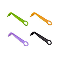 1 Pc Cucumber Carrot Spiral Cutter Rotary Slicer Shaving Kitchen Helper (Random Color)