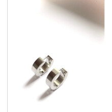 Hoops/creole earrings in surgical steel. (1 pair)(silver) silver