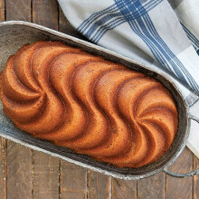 ckepdyeh Silicone Bread Loaf Pan Nordic Design Classic Fluted Toast Mold Metal Reinforced Frame Secure Baking Mould,B