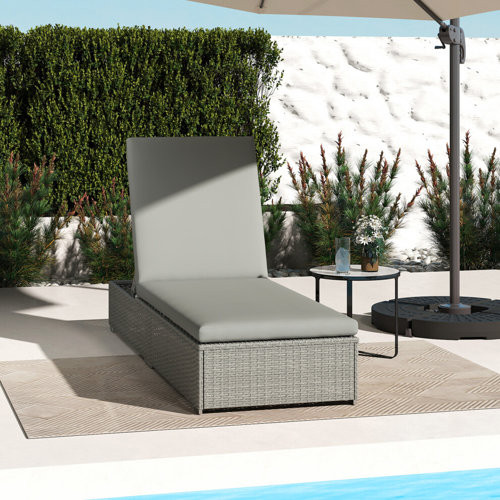 Outsunny Patio Rattan Chaise Lounge Garden Pool Wicker Sun Lounger Adjustable