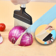 Stainless Steel Onion Holder for Slicing, Compatible with Tomato, Avocado, Egg & More Vegetables, Kitchen Utensil