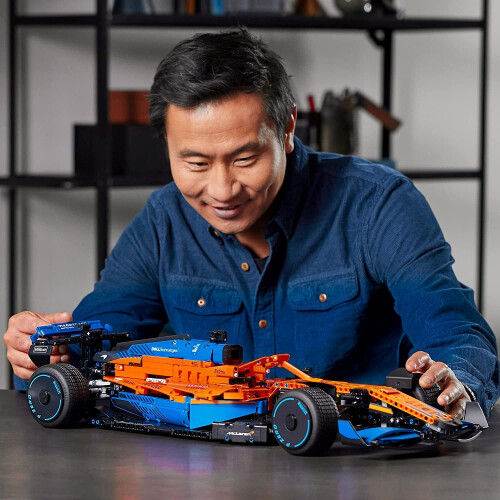 LEGO LEGO Technic McLaren Formula 1 Model Building Kit 2