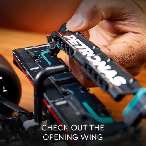 LEGO LEGO Technic Mercedes-AMG F1 W14 E Performance Car 2