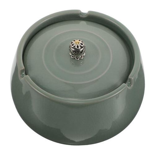 Light Green Portable Ceramic Ashtray with Lid Windproof Indoor Use