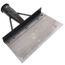 Durable Metal Poultry Manure Scoop for Efficient Chicken Coop Cleaning and Duck Farm Use