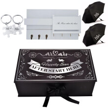 CLOVERIZ Wedding Gift Set – Mr & Mrs Key Holder with Umbrellas & Keychains – Unique Couple Housewarming Present
