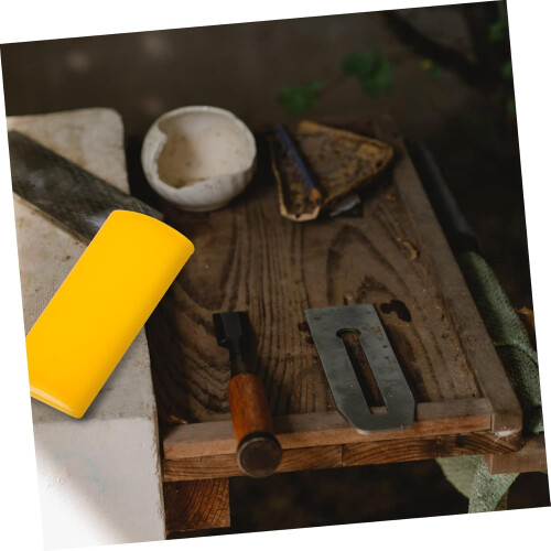 Razor Blade Disposal Case with Secure Storage for Safe Home and Salon Use, Durable ABS Box 1