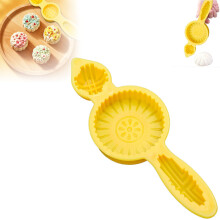 Cookie Press with 4 Fun Shapes Plastic Cookie Stamps for Baking Cookies and Cake Decorating
