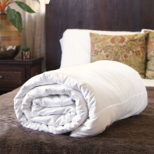 Silk Bedding Direct. Premium Mulberry Silk-Filled Duvet. Spring/Autumn Bliss (9 Tog). Super King, 260cm x 220 cm / 102" x 87". Enveloping Your Dreams